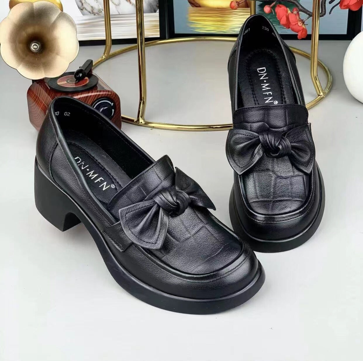 👞【35-40】2025 nou stil arc arc talpă moale talpă joasă pantofi de piele pentru femei tocuri mici