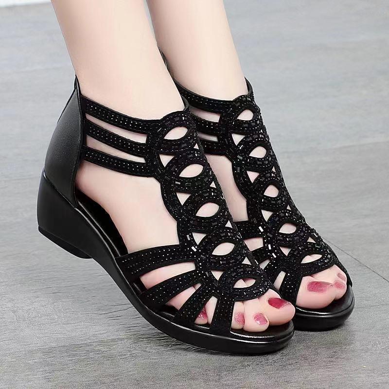👡【35-40】Sandale srednje visine, prozračne, mekani potplat, mekana koža, moderne i fleksibilne