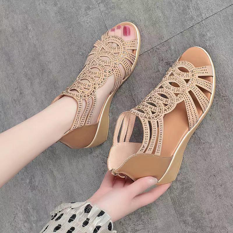 👡【35-40】Sandale srednje visine, prozračne, mekani potplat, mekana koža, moderne i fleksibilne