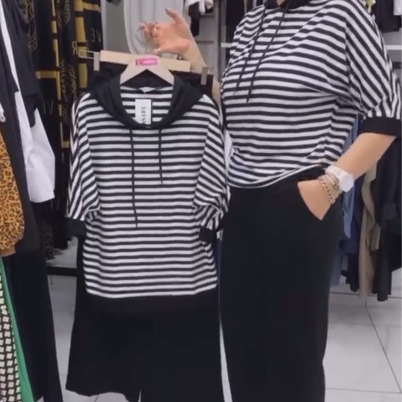 💥 💥 Damski garnitur casualowy: top w paski i spodnie w jednolitym kolorze