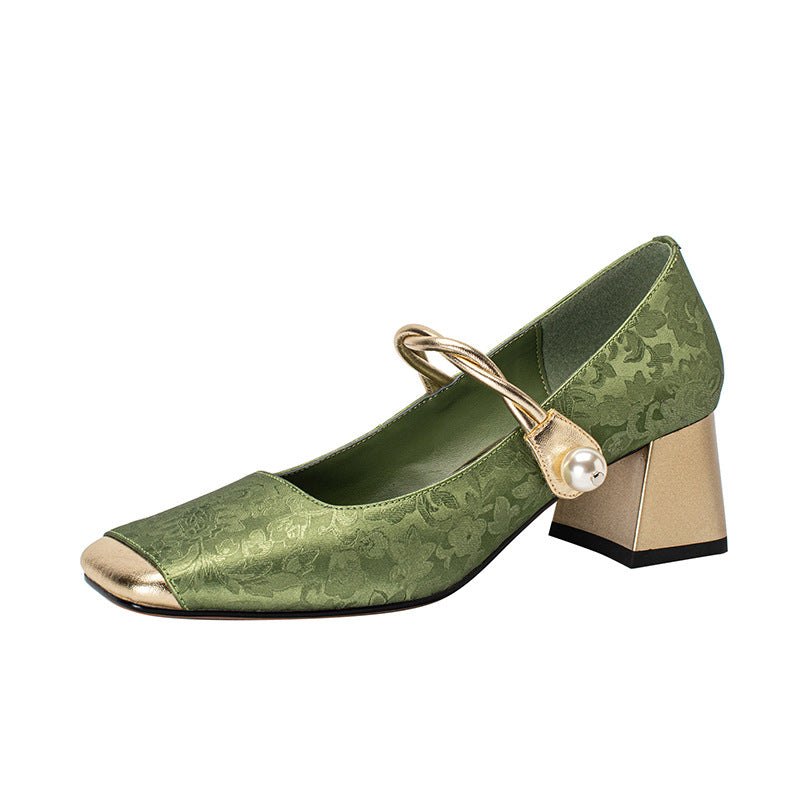 🔥Promoție limitată în timp💥【35-39】✨Pantofi retro la modă cu broderie florală, model nou 2025👡