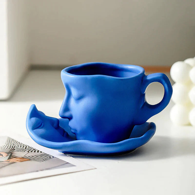 🎁☕Kreativni umjetnički dizajn ljudskog lica poljubac šalica kave