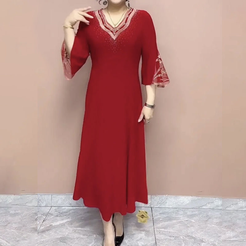 Promoție de vară cu timp limitat💥【M-5XL】Noua rochie elegantă cu tiv larg și de mari dimensiuni cu decolteu în V 2025