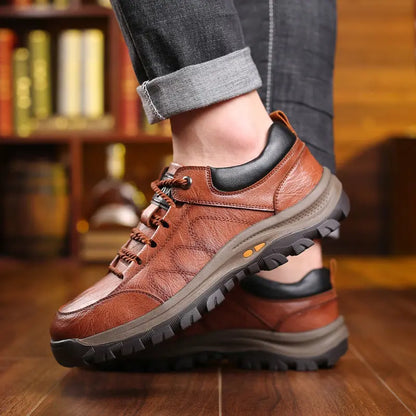 nuevos zapatos de cuero auténtico para hombre con estilo invernal; excepcionalmente cómodos.