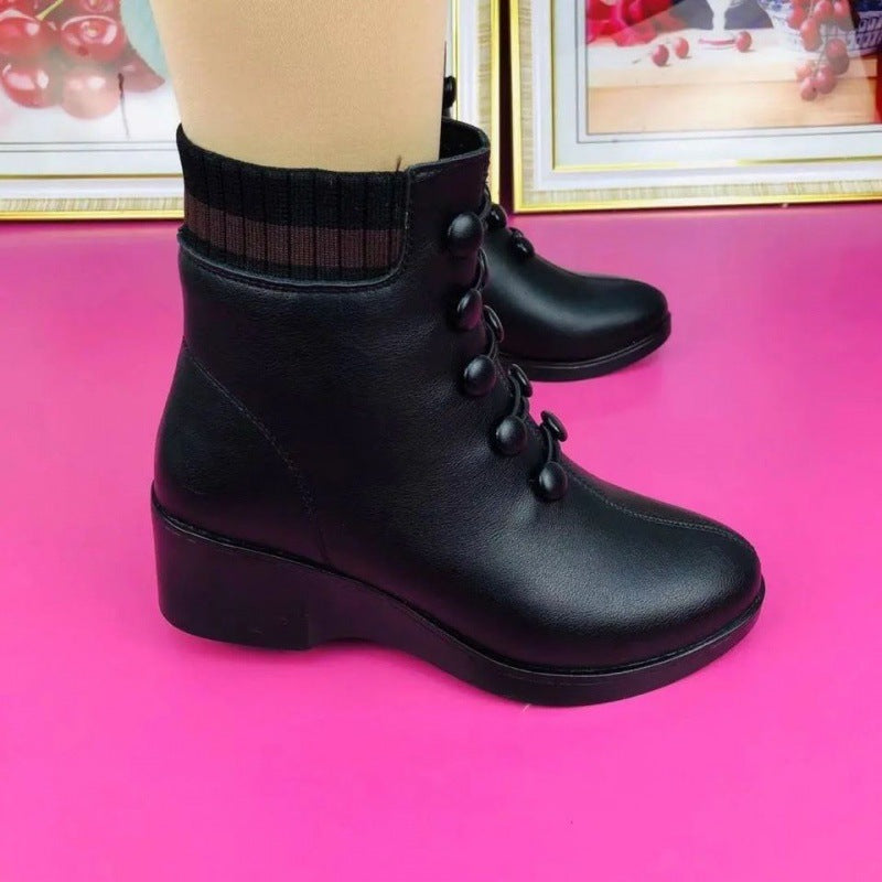 💟【50% ZNIŻKI】👢【35-41】2025 Jesienne i zimowe popularne miękkie skórzane buty na skośnym obcasie dla kobiet