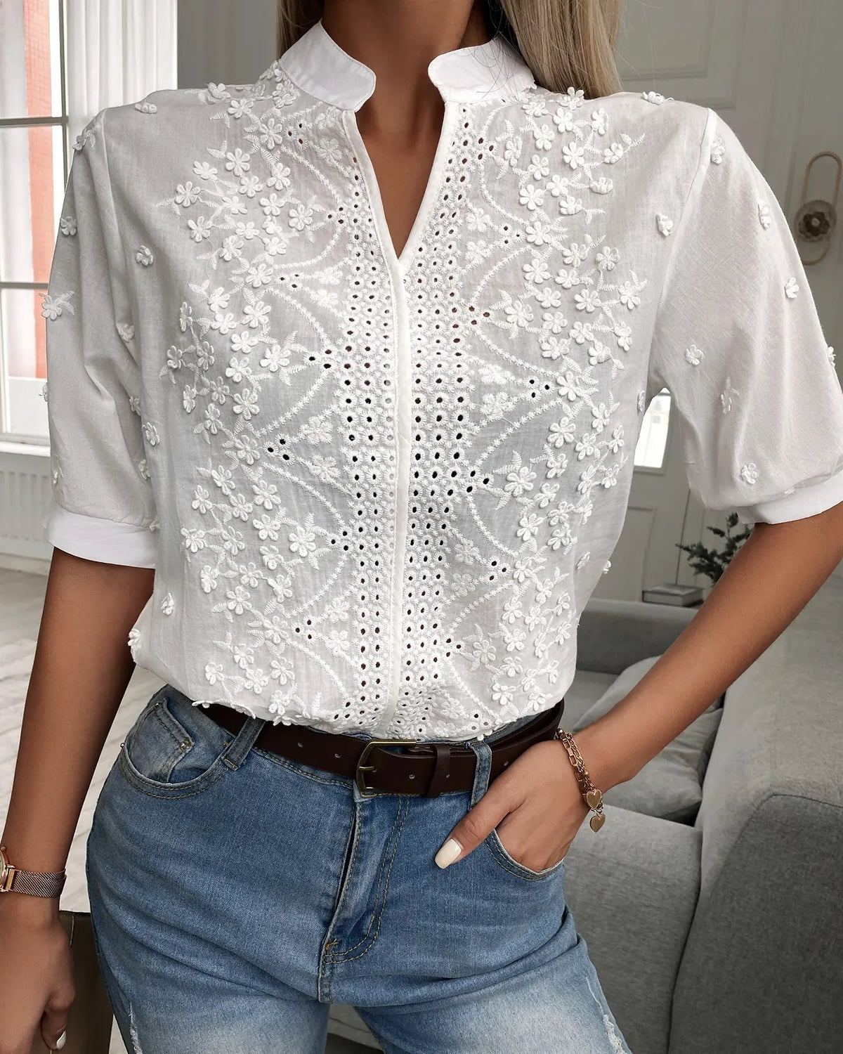 💐👏【Najprodavaniji】【S-2XL】Elegantna ženska bluza s cvjetnim uzorkom, okruglim izrezom i vezom, do pola rukava