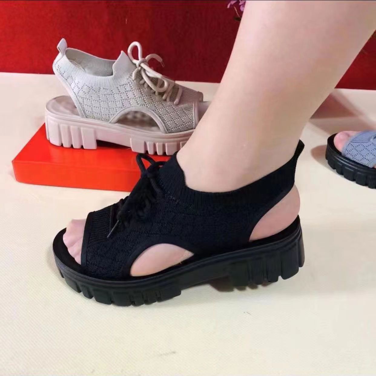 🎉👟【35-40】Sandale sport din țesătură cu muscă cu platformă în stil nou pentru femei