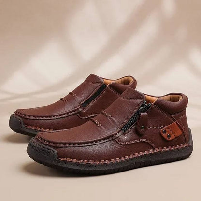 👞【Veľkosti 38-48】Pánske kožené čižmy, ručne vyrobené z vysoko kvalitnej kože, protišmykové, s podporou klenby.