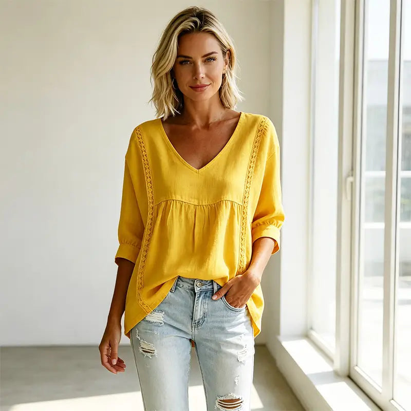 Boho šik ljetna bluza s V-izrezom i čipkastim detaljima – široki kroj koji skriva nesavršenosti i laska svakoj figuri!