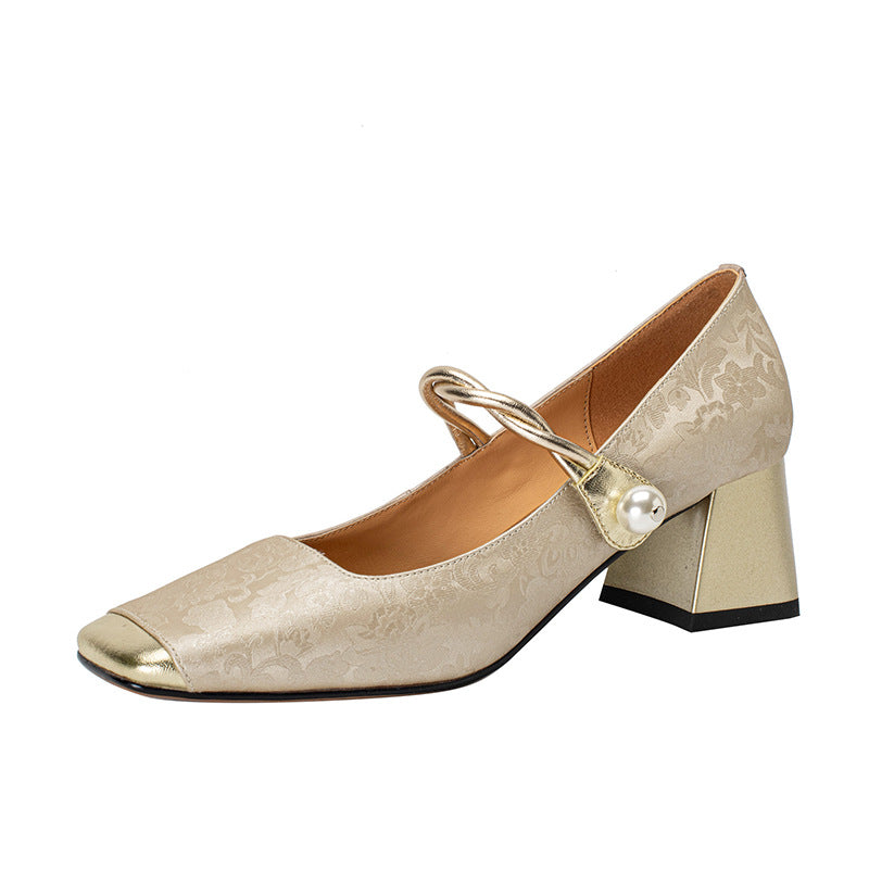 🔥Promoție limitată în timp💥【35-39】✨Pantofi retro la modă cu broderie florală, model nou 2025👡
