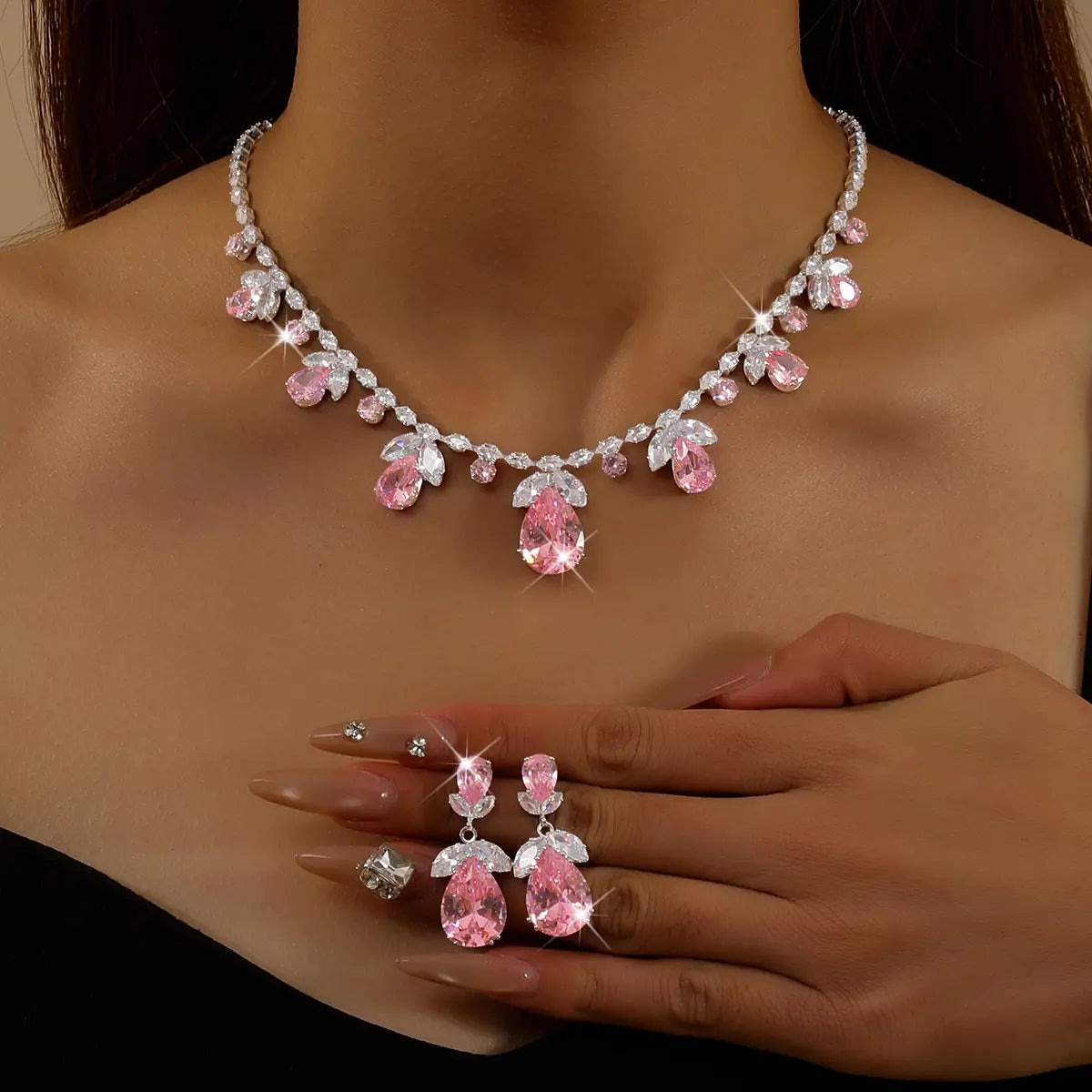 🌷👑Elegantni set ogrlice i naušnica s tulipanima