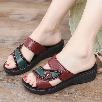 👡🔥【36-41】Ljetne protuklizne udobne papuče za žene. Pristaju elegantno i udobno stopalu.