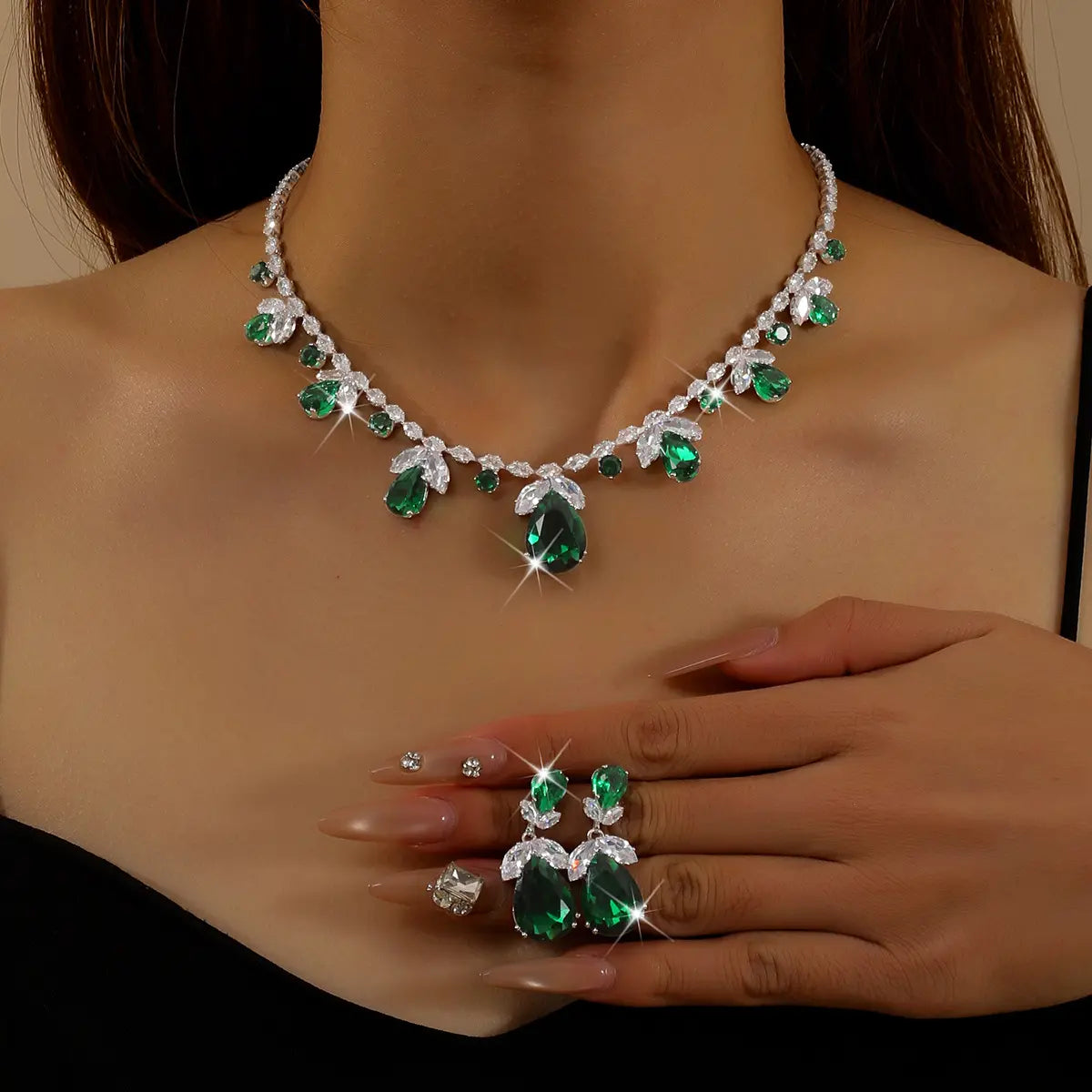 🌷👑Elegantni set ogrlice i naušnica s tulipanima