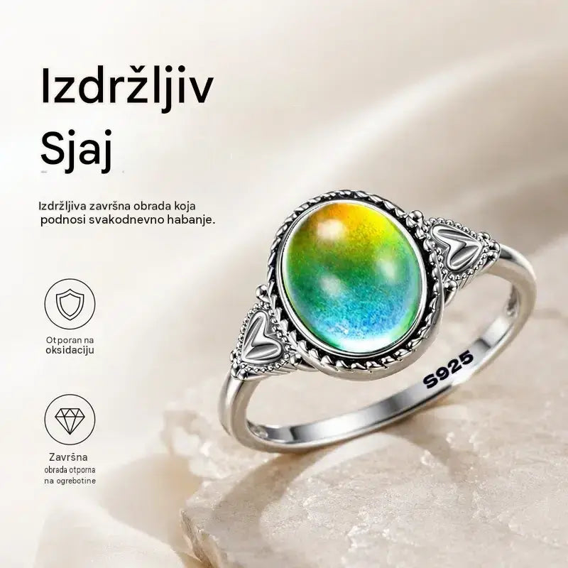💞💍Ovalni prsten u vintage stilu koji mijenja boju ovisno o temperaturi, ukrašen detaljima u obliku srca.