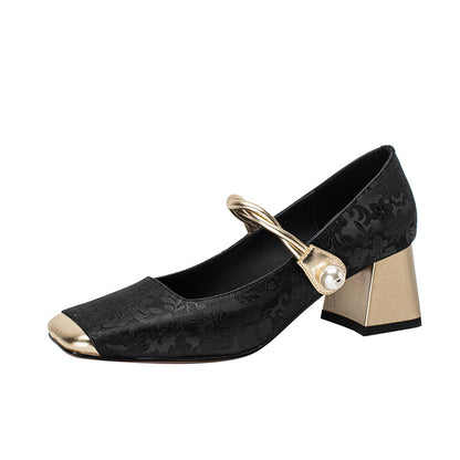 🔥Promoție limitată în timp💥【35-39】✨Pantofi retro la modă cu broderie florală, model nou 2025👡