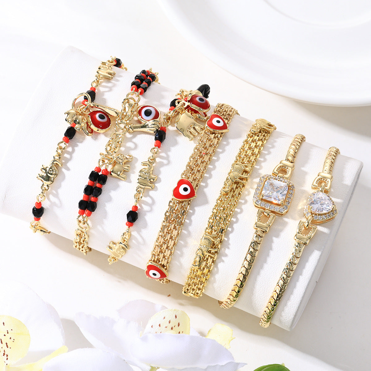 📿 VREMENSKI OGRANIČENA PONUDA 50% POPUSTA! 🌀 Boho narukvica s amuletima i sretnim slonom - simbolični privjesci, podesivi oblik, pozlata i 7 stilova ✨