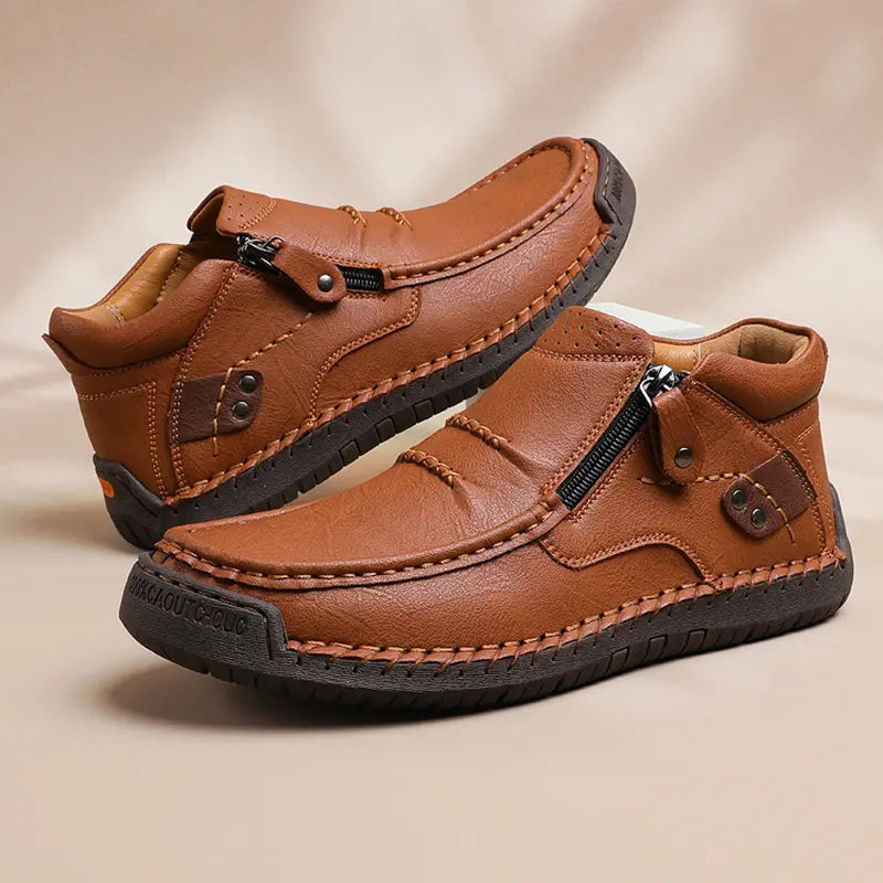 👞【Veľkosti 38-48】Pánske kožené čižmy, ručne vyrobené z vysoko kvalitnej kože, protišmykové, s podporou klenby.