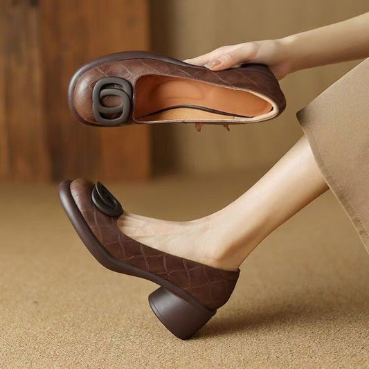 👠【35-40】2025 nove 4CM svestrane modne mekane kožne cipele s retro debelom petom i okruglim prstima