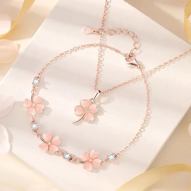 🎁【Kupi 1, dobij 1 gratis】💖【Ogrlica + narukvica】🍀💎 Set ogrlice i narukvice s motivom djeteline s četiri lista od srebra finoće 925